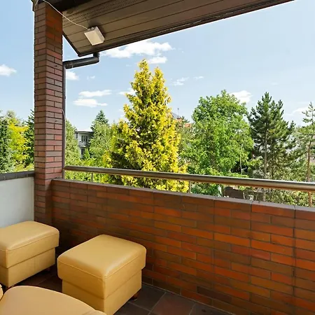 & Grill Family - No Parties Allowed فيلة وارسو