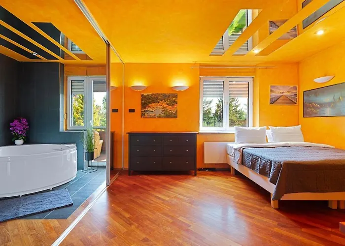 Willa & Grill Family - No Parties Allowed Warszawa