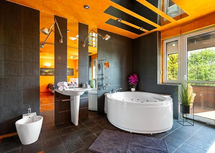 & Grill Family - No Parties Allowed * ורשה