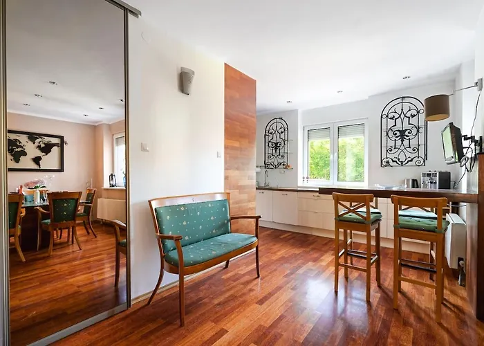 Willa & Grill Family - No Parties Allowed