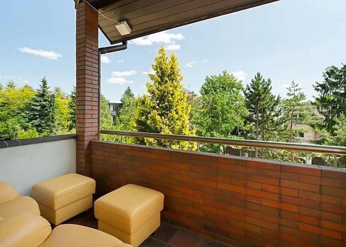 & Grill Family - No Parties Allowed Villa Varsovia